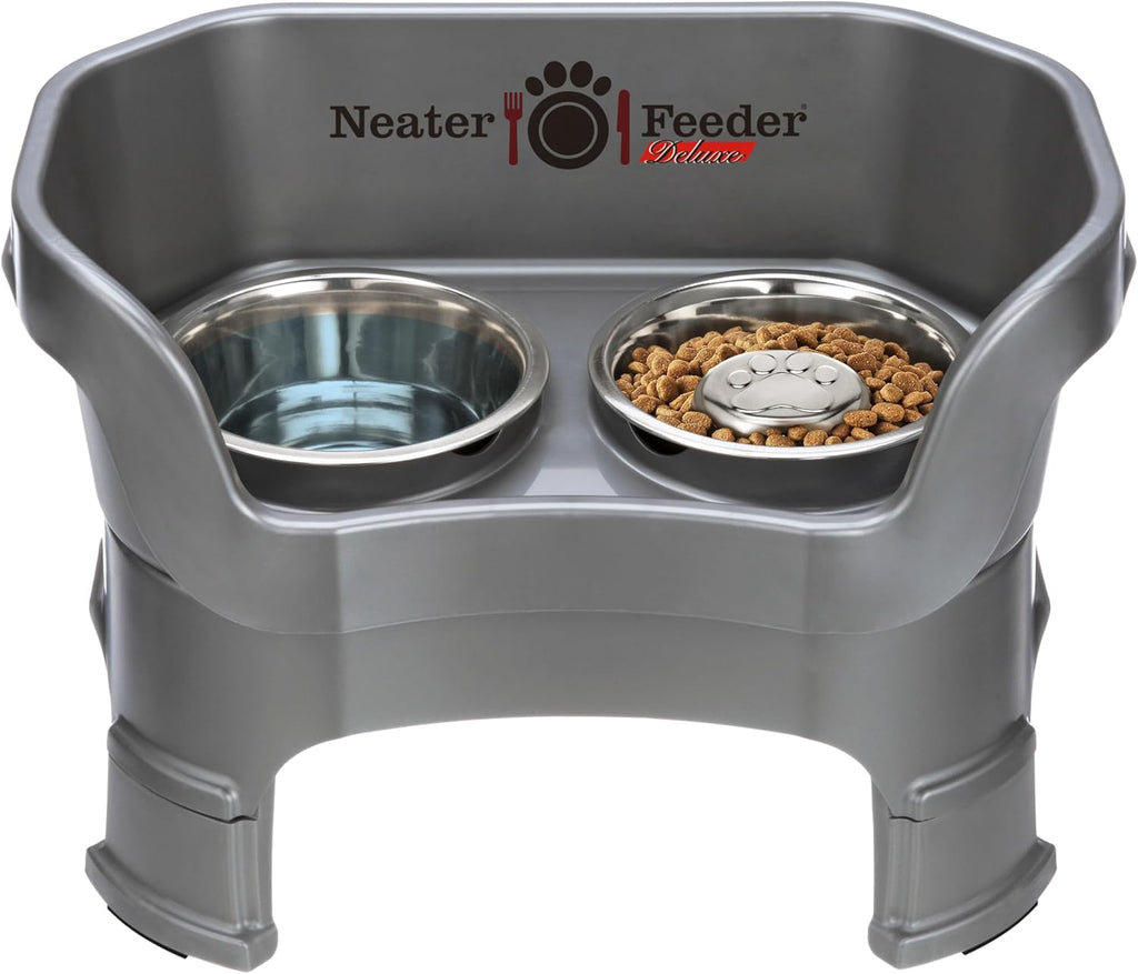 **Elevated Mess-Proof Adjustable Dog Feeder**