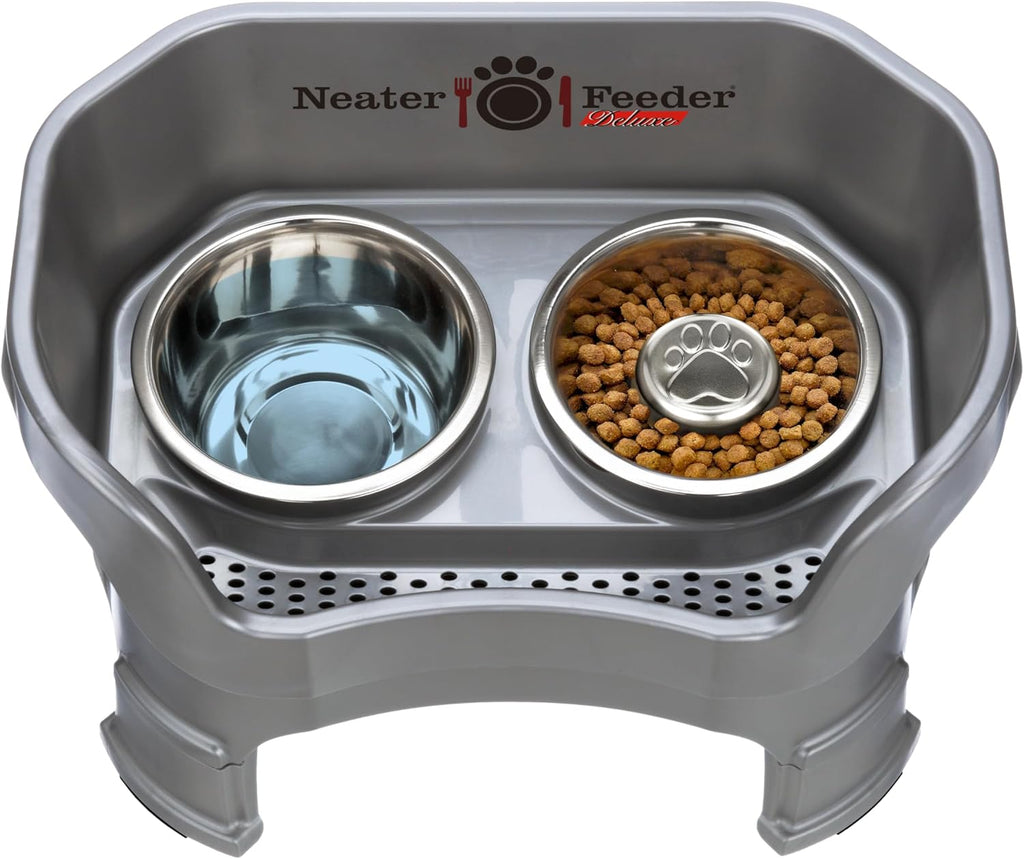 **Elevated Mess-Proof Adjustable Dog Feeder**